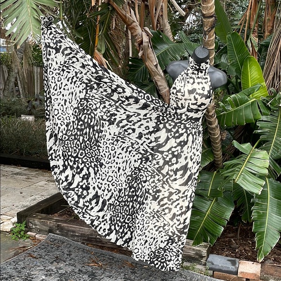 Eliza J animal print pleated halter maxi dress - Picture 1 of 9